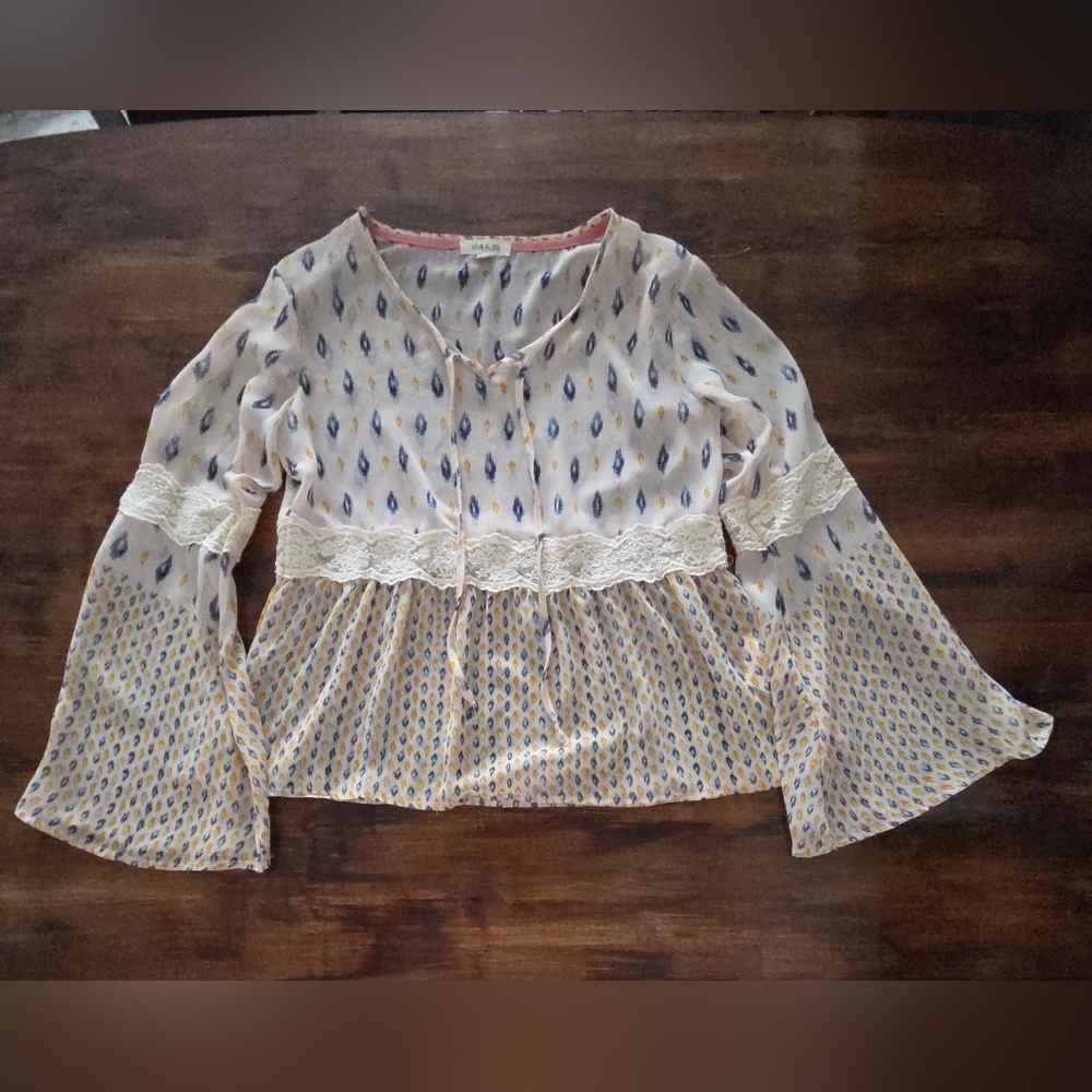 Taylor & Sage Sheer Bell Sleeve Top Size Large Boho Chic